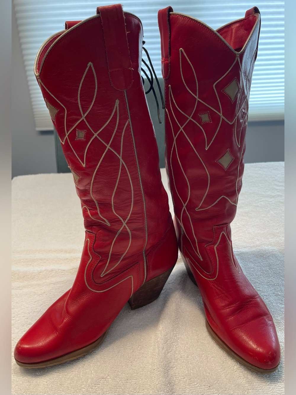 Vintage Bootlegger Red Leather Women's Western Boots